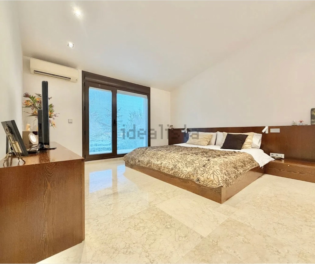 Chalet independiente de 350 m² con piscina climatizada y máxima privacidad en Galapagar - imagen 10