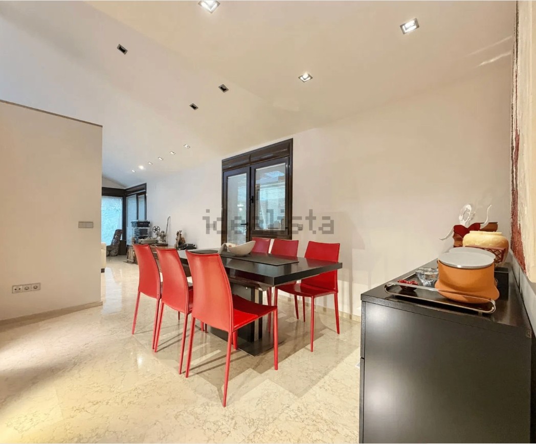 Chalet independiente de 350 m² con piscina climatizada y máxima privacidad en Galapagar - imagen 5