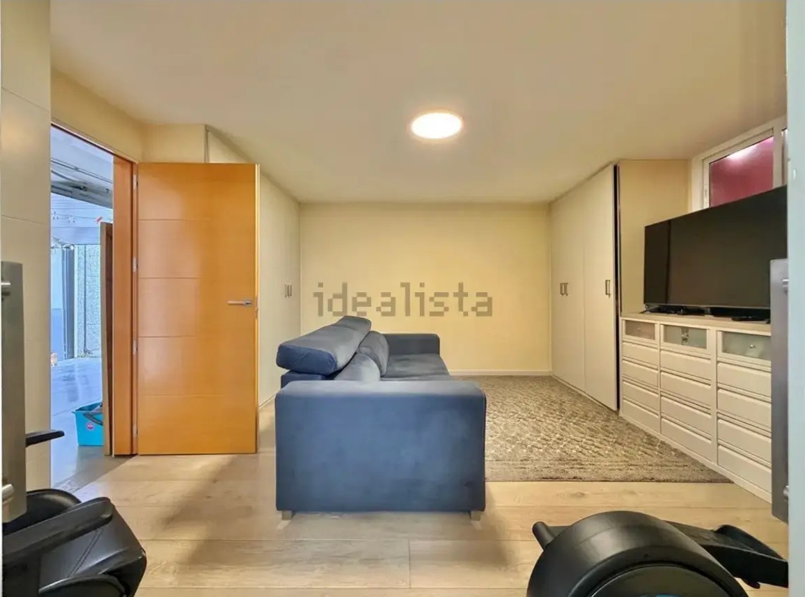 Chalet pareado en esquina con piscina privada en Ugena - imagen 13