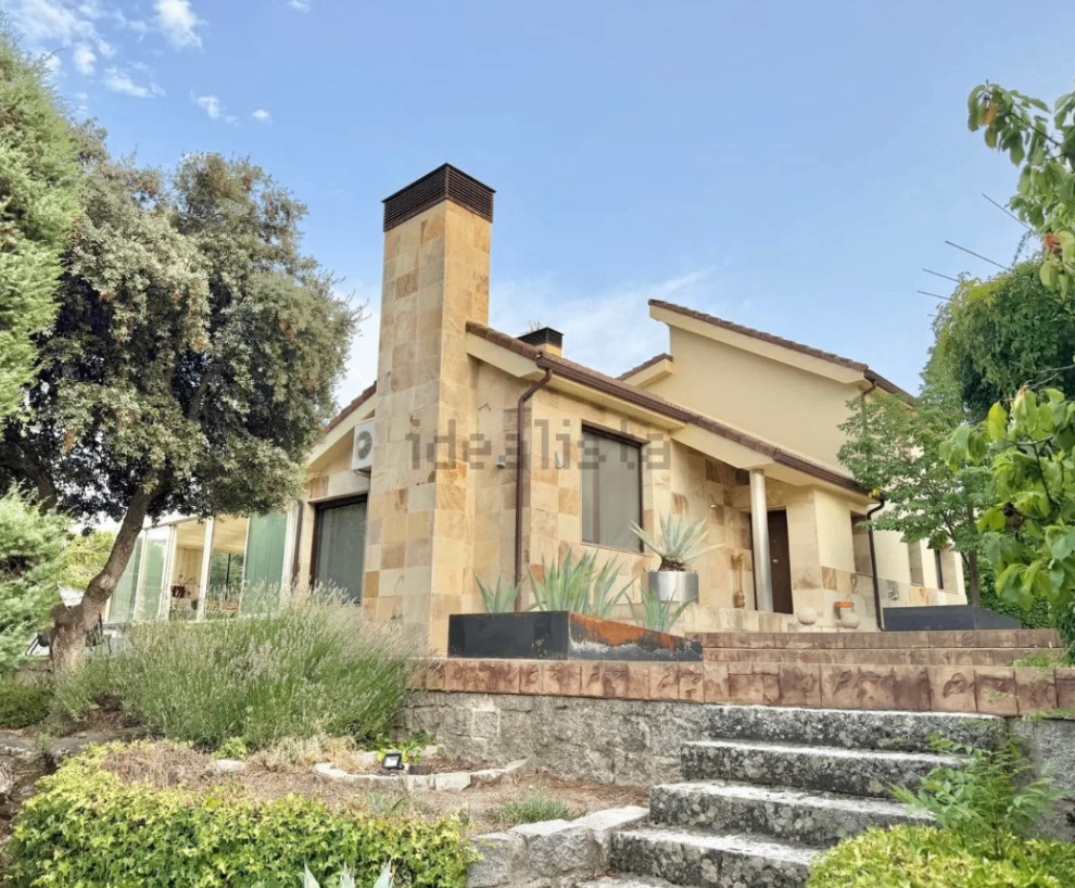 Chalet independiente de 350 m² con piscina climatizada y máxima privacidad en Galapagar - imagen 17