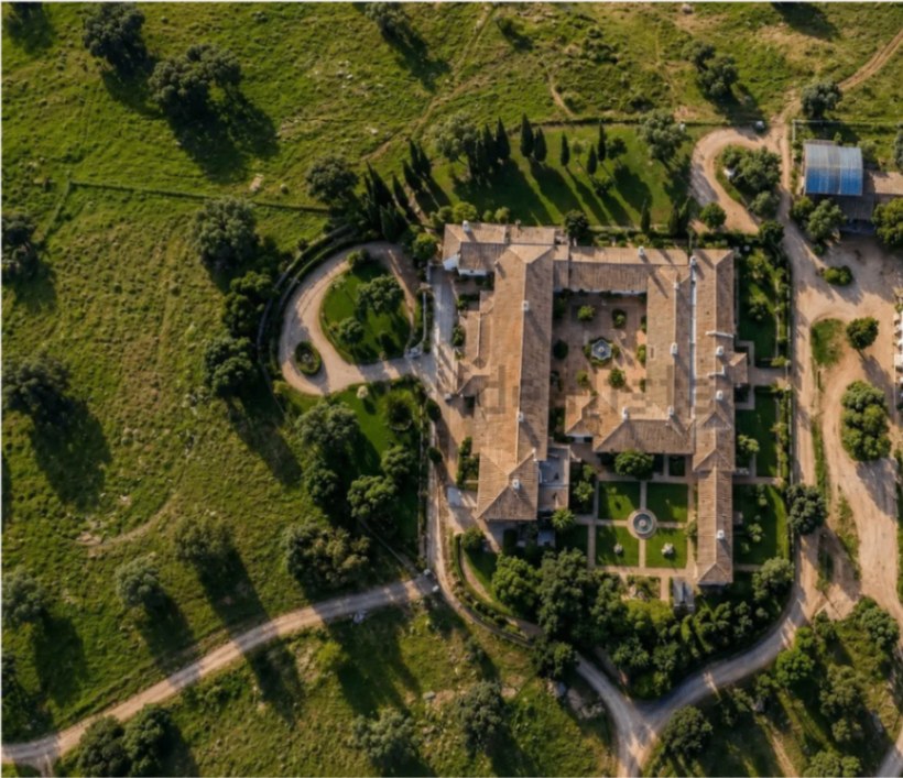 Gran finca patrimonial de 4.500 hectáreas — dehesa, caza y explotación agroforestal - imagen 5