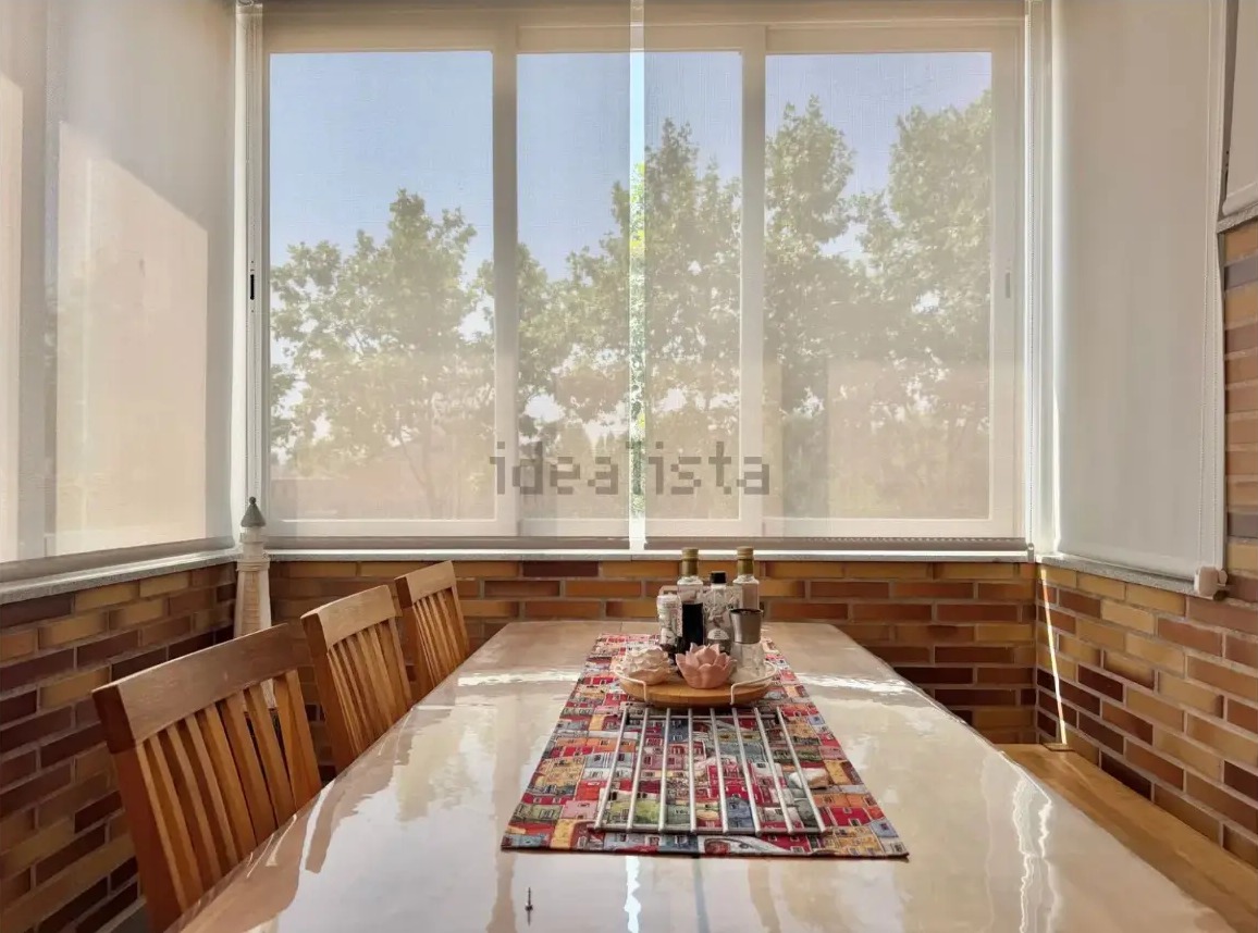 Chalet pareado en esquina con piscina privada en Ugena - imagen 20