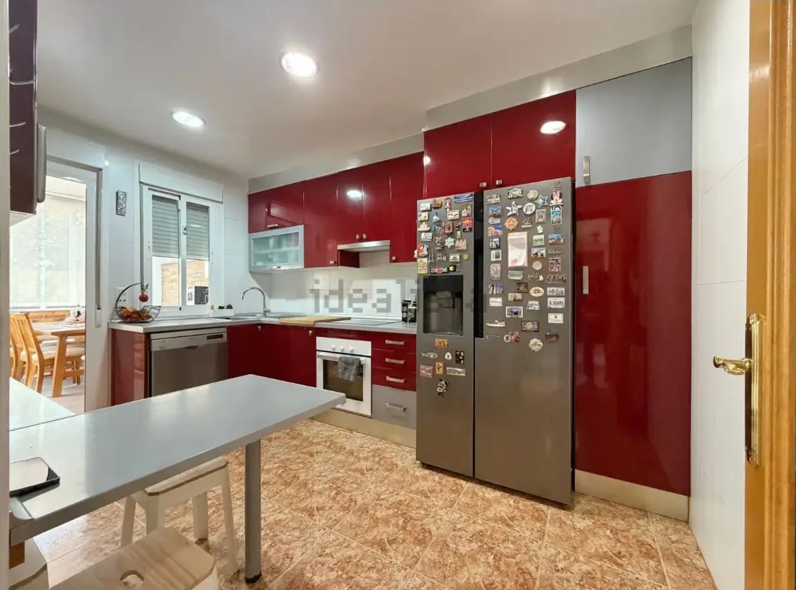 Chalet pareado en esquina con piscina privada en Ugena - imagen 4